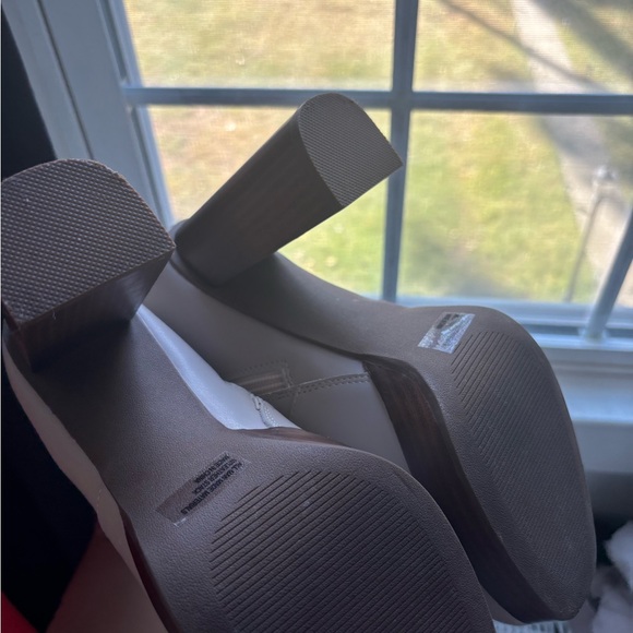 DV by Dolce Vita Cream Heeled Boots - Picture 8 of 8